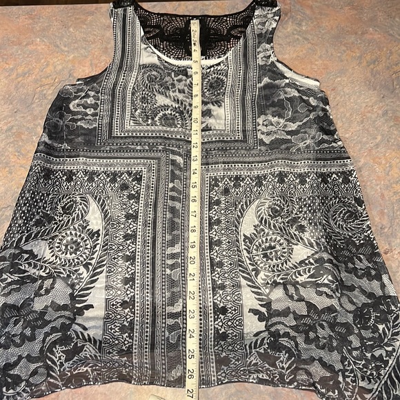 EUC One World Tank Top - Picture 9 of 11